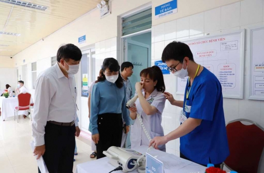 Bộ Y tế tổ chức khám bệnh nghề nghiệp cho 161 nhân viên y tế tại Quảng Ninh
