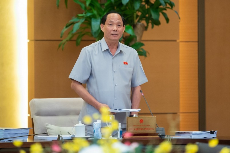 Phó Chủ tịch Quốc hội Trần Quang Phương kết luận nội dung thảo luận.