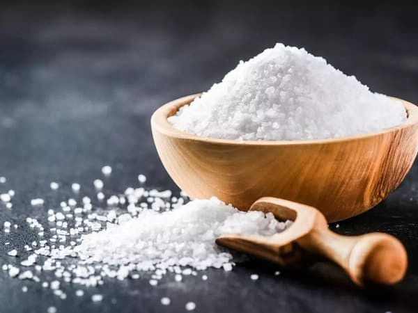 Những tác hại không ngờ khi ăn quá nhiều muối