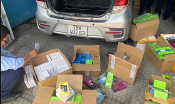 Khánh Hòa: Tạm giữ 157 điện thoại, 3 máy tính bàng và 115 miếng dán điện thoại không có hóa đơn chứng từ