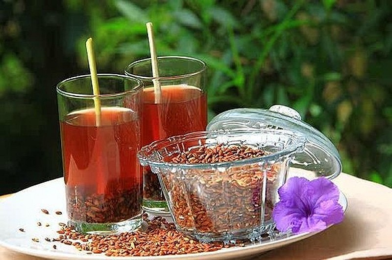 Công dụng thần kỳ của trà gạo lứt đối với sức khỏe và sắc đẹp