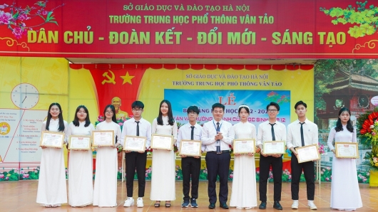Trường THPT Vân Tảo long trọng tổ chức Lễ bế giảng năm học 2022 -2023