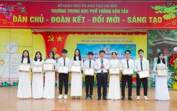 Trường THPT Vân Tảo long trọng tổ chức Lễ bế giảng năm học 2022 -2023