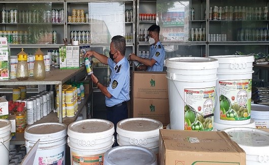 Đắk Nông: Một công ty kinh doanh thuốc bảo vệ thực vật bị tước quyền sử dụng giấy chứng nhận buôn bán