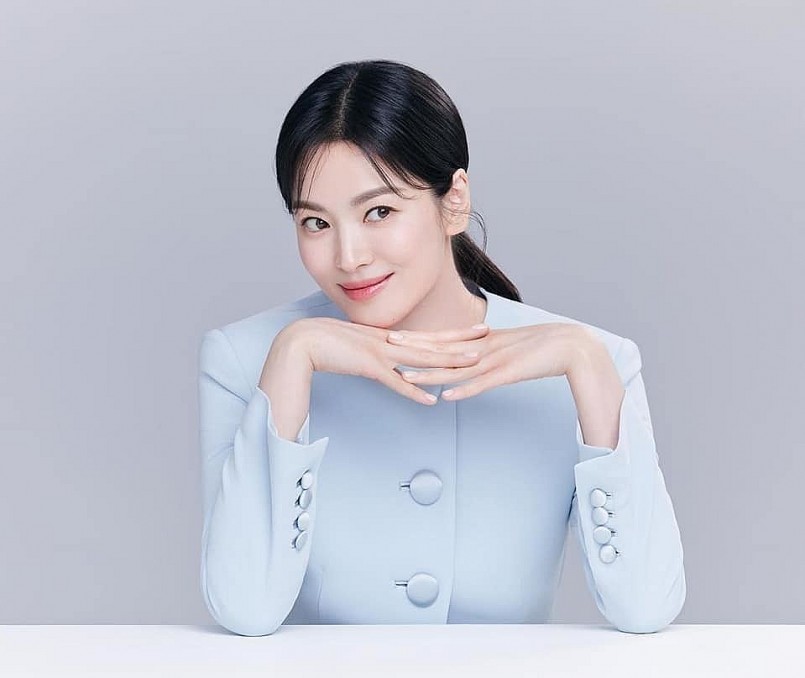 Song Hye Kyo khoe sắc trong loạt ảnh mới, cư dân mạng hết lời khen ngợi