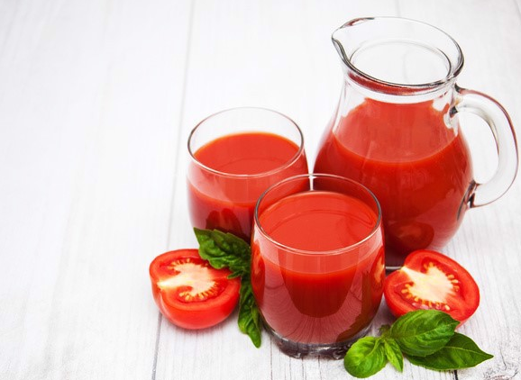Nên uống nước ép cà chua vào thời điểm nào để giảm cân?