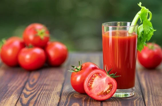 Nên uống nước ép cà chua vào thời điểm nào để giảm cân?