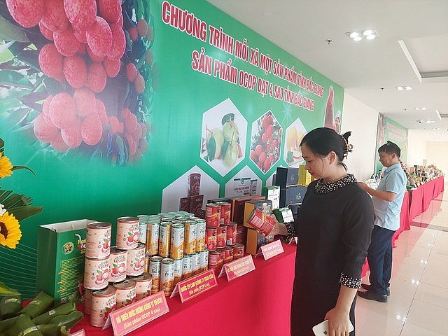 Vải thiều Bắc Giang "hút khách" tại nhiều siêu thị và các sàn thương mại điện tử