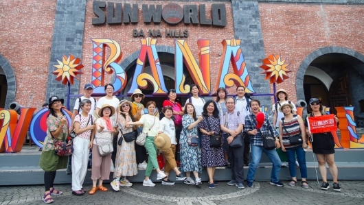 Du khách hào hứng trải nghiệm Lễ hội Văn hóa Hàn Quốc tại Bà Nà