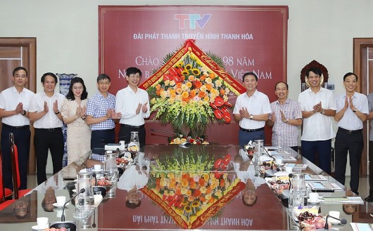 Bí thư Tỉnh ủy tỉnh Thanh Hóa thăm, chúc mừng Ngày Báo chí Cách mạng Việt Nam