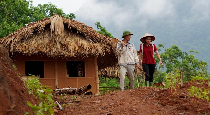 Những ngày đầu đầy gian nan vất vả phải có sự kiên trì và nỗ lực của 2 vợ chồng.