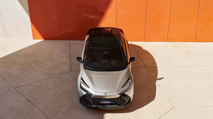 Toyota C-HR 2024 ra mắt với PHEV: Mẫu xe phù hợp cho các hộ gia đình trẻ