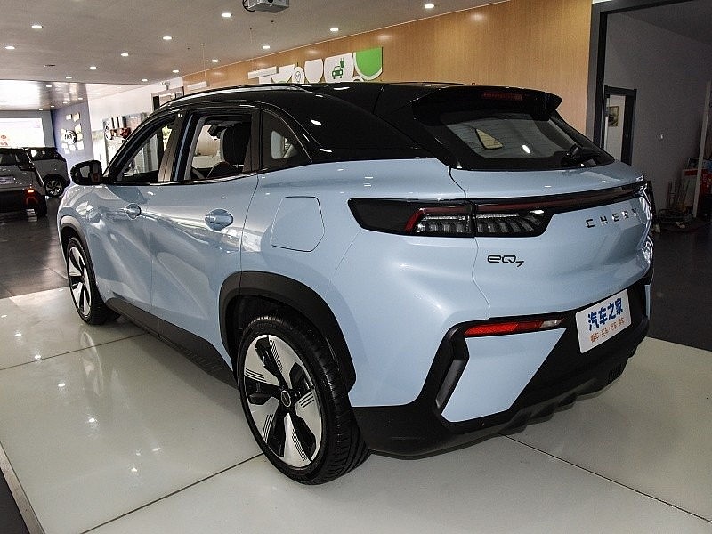 Chery eQ7 - SUV điện Trung Quốc giá cực ''hạt rẻ'', nội thất cực''xịn''