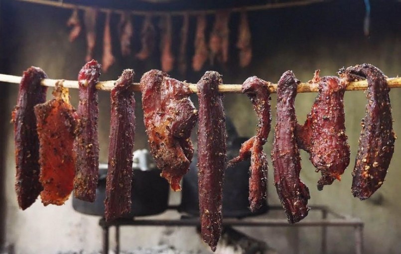 Thịt gác bếp - Đặc sản vùng núi rừng Tây Bắc