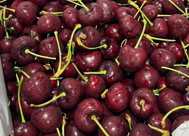 Cherry Mỹ đổ bộ chợ Việt với giá bán siêu rẻ.