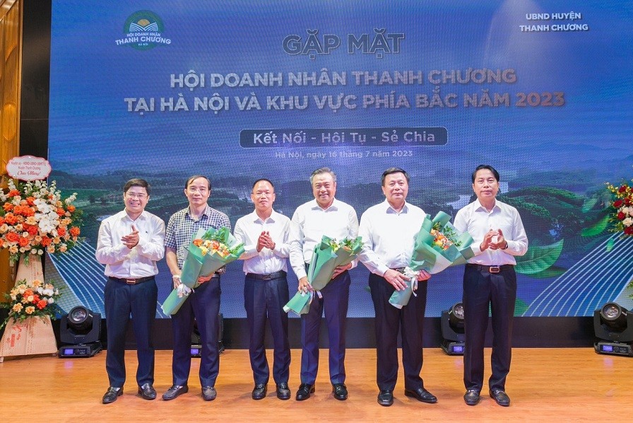 Hội Doanh nhân Thanh Chương tại Hà Nội và các tỉnh phía Bắc: Kết nối - Hội tụ - Sẻ chia Hội Doanh nhân Thanh Chương tại Hà Nội và các tỉnh phía Bắc: Kết nối - Hội tụ - Sẻ chia