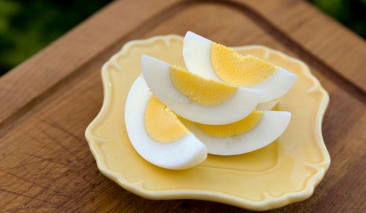 Ăn một quả trứng gà luộc mỗi sáng và tác dụng đáng kinh ngạc
