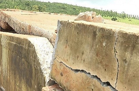Đắk Nông: Nứt gãy, sụt lún bất thường tại khu vực hồ thủy lợi Đắk N’ting