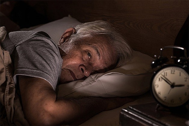 Người cao tuổi nên ăn uống thế nào để có giấc ngủ ngon?