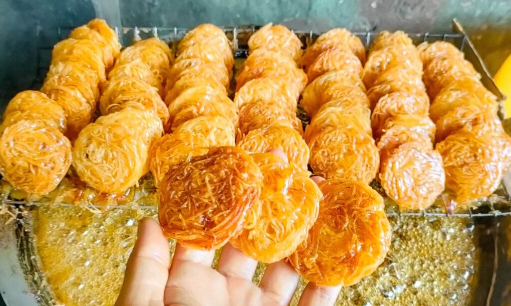 Bánh rế - Món ăn đặc sản Bình Thuận