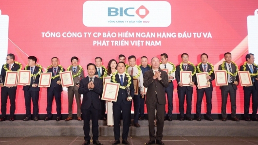 BIC lần thứ 8 liên tiếp lọt Top 10 công ty bảo hiểm phi nhân thọ uy tín nhất Việt Nam