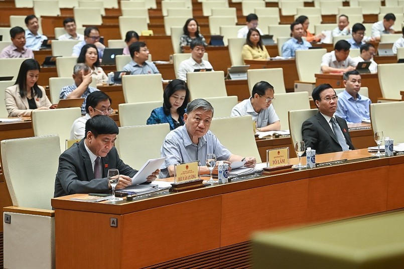 Lãnh đạo Đảng, Nhà nước và các đại biểu Quốc hội tham dự phiên chất vấn tại Hội trường Diên Hồng, Nhà Quốc hội