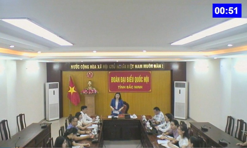 Đại biểu Trần Thị Vân đặt câu hỏi chất vấn từ điểm cầu Đoàn ĐBQH tỉnh Bắc Ninh