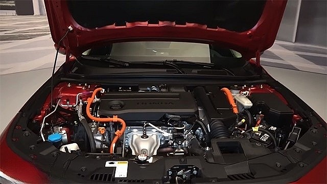 Honda Accord 2024 siêu tiết kiệm xăng, Toyota Camry dè chừng