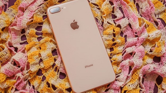 Trước thềm ra mắt iPhone 15, giá iPhone 8 Plus giảm kỉ lục, liệu còn đáng xuống tiền