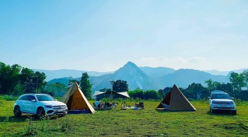Hồ Đồng Chanh cảnh sắc như Thuỵ Sĩ, điểm cắm trại miễn phí cách Hà Nội chỉ 40km