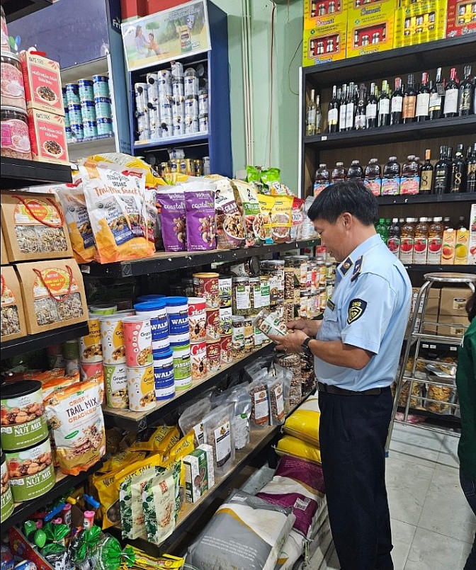 Lâm Đồng: Xử phạt 1 hộ kinh doanh vi phạm về lĩnh vực an toàn thực phẩm