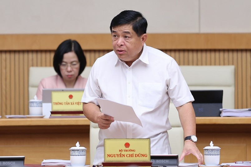 Bộ trưởng Bộ Kế hoạch và Đầu tư Nguyễn Chí Dũng phát biểu tại Phiên họp
