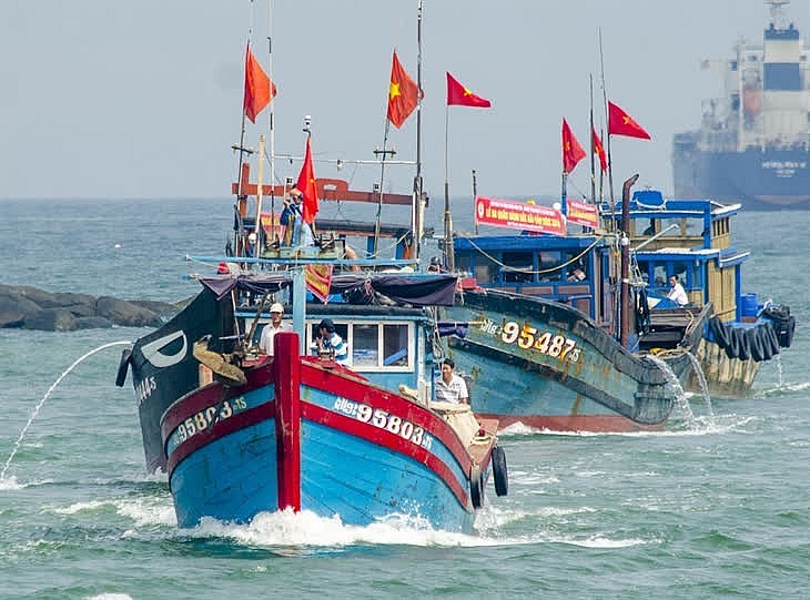 Chấm dứt tình trạng tàu cá vi phạm khai thác thủy sản bất hợp pháp ở vùng biển nước ngoài.