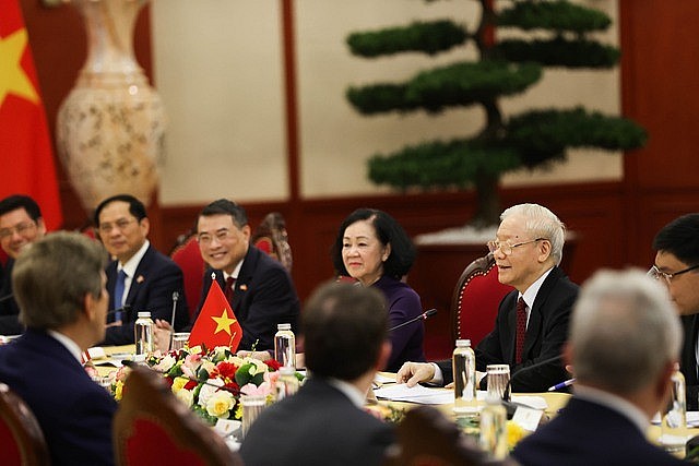 Tổng Bí thư đánh giá cao các nội dung được thỏa thuận giữa lãnh đạo hai nước về Tuyên bố chung về việc nâng tầm quan hệ Việt Nam – Hoa Kỳ lên Đối tác Chiến lược Toàn diện vì Hòa bình, Hợp tác và Phát triển bền vững. Ảnh VGP