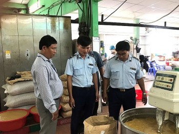 Tiền Giang xử phạt 2 cơ sở sản xuất bánh trung thu không tuân thủ điều kiện bảo đảm an toàn thực phẩm