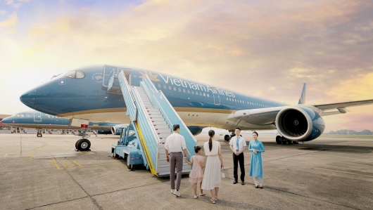 Các hãng hàng không mở bán vé máy bay Tết Nguyên đán 2024