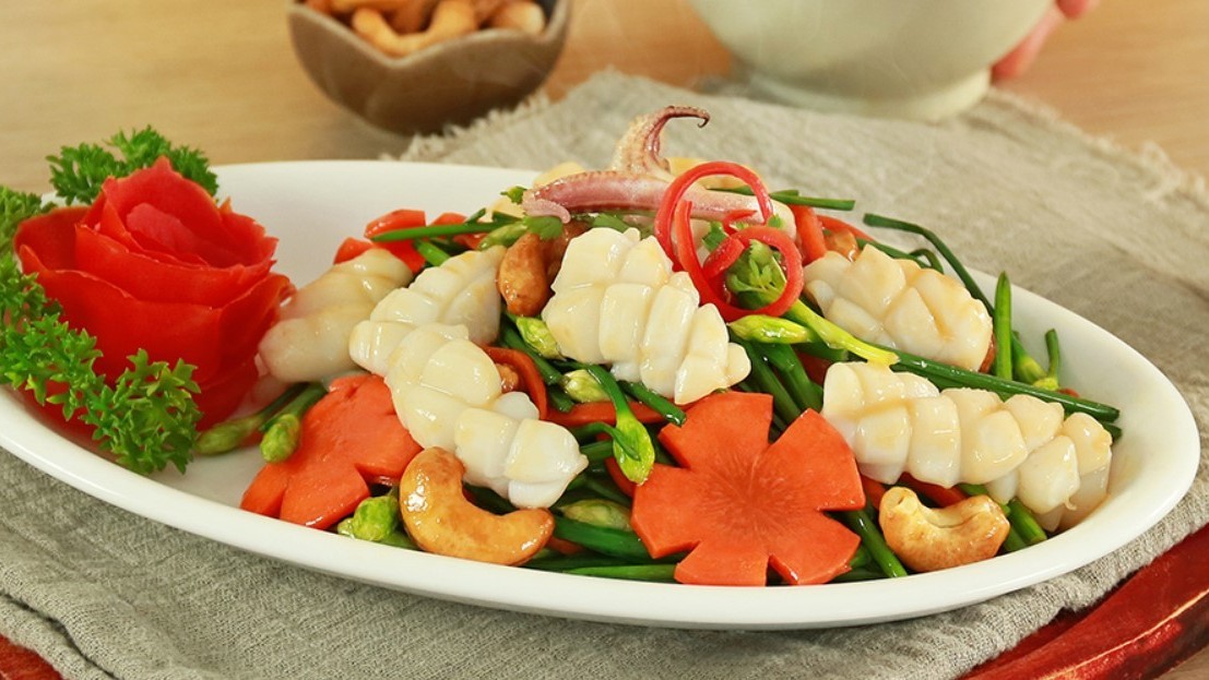 Gỏi hạt điều - món ngon độc đáo chỉ có ở Bình Phước