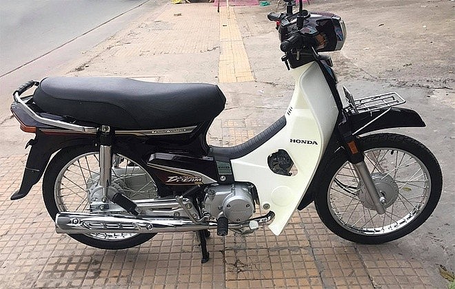 Mẫu xe máy huyền thoại, đẳng cấp dành cho dân chơi Việt: Giá bán 