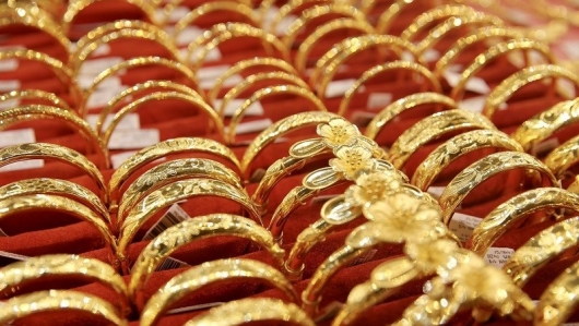Giá vàng hôm nay 19/9/2023: Vàng trong nước vượt ngưỡng 69 triệu đồng/lượng