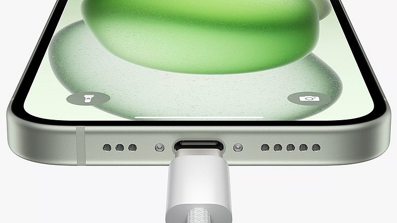iPhone 15 Plus liệu có đáng mua hơn iPhone 14 Pro Max?