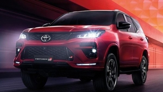 Hé lộ thông tin chi tiết về Toyota Fortuner hybrid và Hilux hybrid