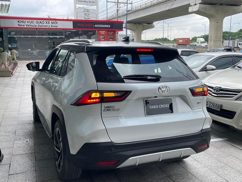 Toyota Yaris Cross 2023 - Làn gió mới trong phân khúc B-SUV