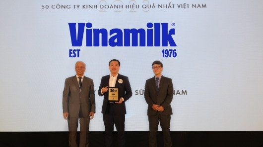 Sau Top 50 công ty niêm yết tốt nhất, Vinamilk được vinh danh trong Top 50 công ty kinh doanh hiệu quả nhất