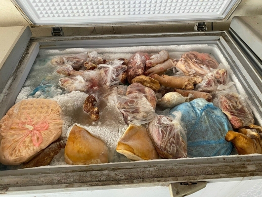 Ngăn chặn kịp thời gần 3 tấn thịt lợn không đảm bảo an toàn thực phẩm bán tại chợ Đồng Quang