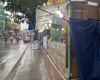 Đà Nẵng: Nhiều quầy bánh ế ẩm dù Tết Trung thu cận kề, người bán lo sốt vó