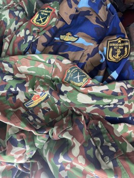 Kon Tum: Xử phạt cơ sở kinh doanh tàng trữ, buôn bán trái phép quần áo quân tư trang trang quân đội