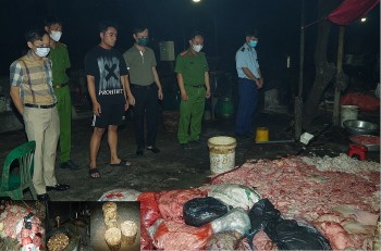 Hà Nam: Phát hiện hơn 6 tấn thực phẩm bẩn tại một cơ sở kinh doanh