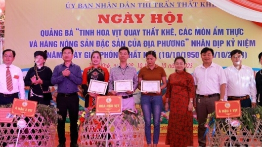 Lạng Sơn: Ngày hội Tinh hoa vịt quay Thất Khê, "hoa hậu vịt" được bán đấu giá 35 triệu đồng