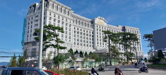 Lâm Đồng: Xử lý vi phạm dự án khách sạn lớn nhất Đà Lạt xây dựng vượt phép