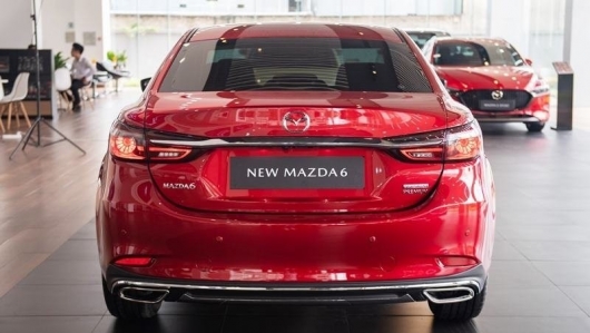 Giá xe Mazda 6 tháng 10/2023